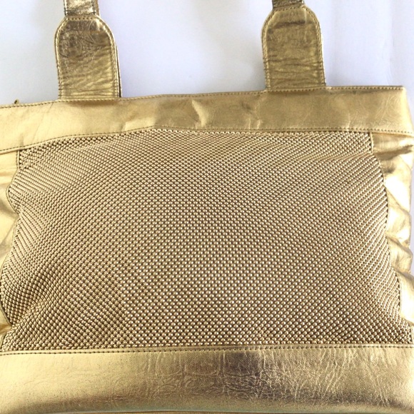 VINTAGE WHITING AND DAVIS GOLD LEATHER AND MESH BAG PURSE - Picture 6 of 16
